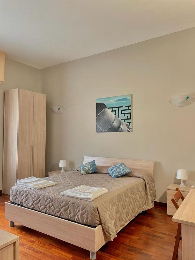 La Ferrovia Holiday Home Napoli Eksteriør billede