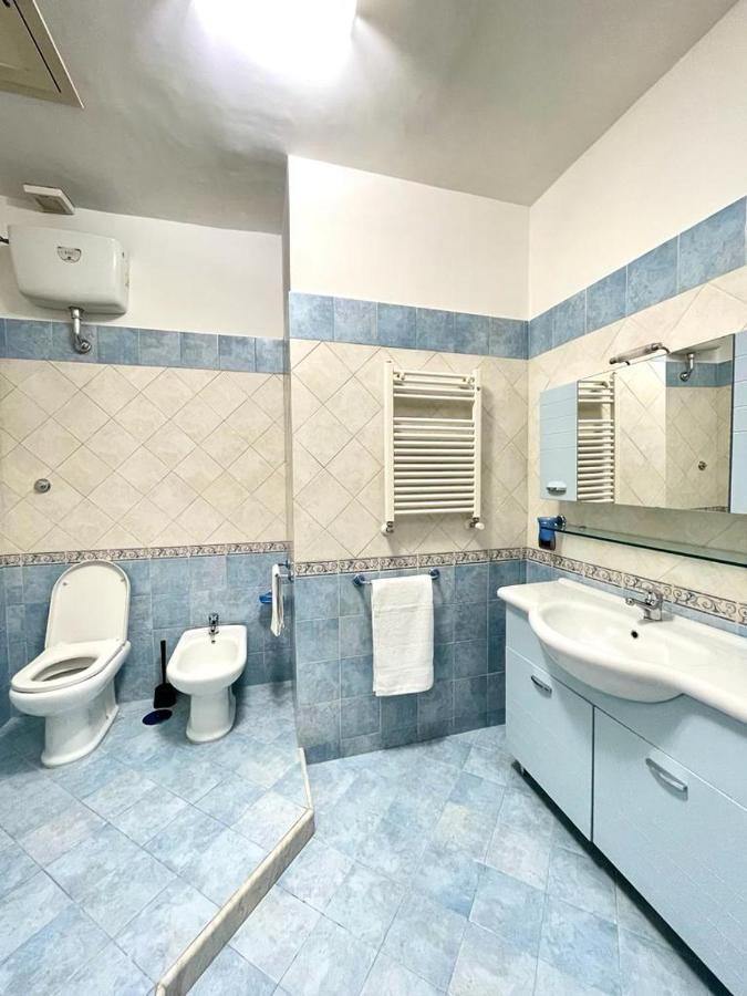 La Ferrovia Holiday Home Napoli Eksteriør billede
