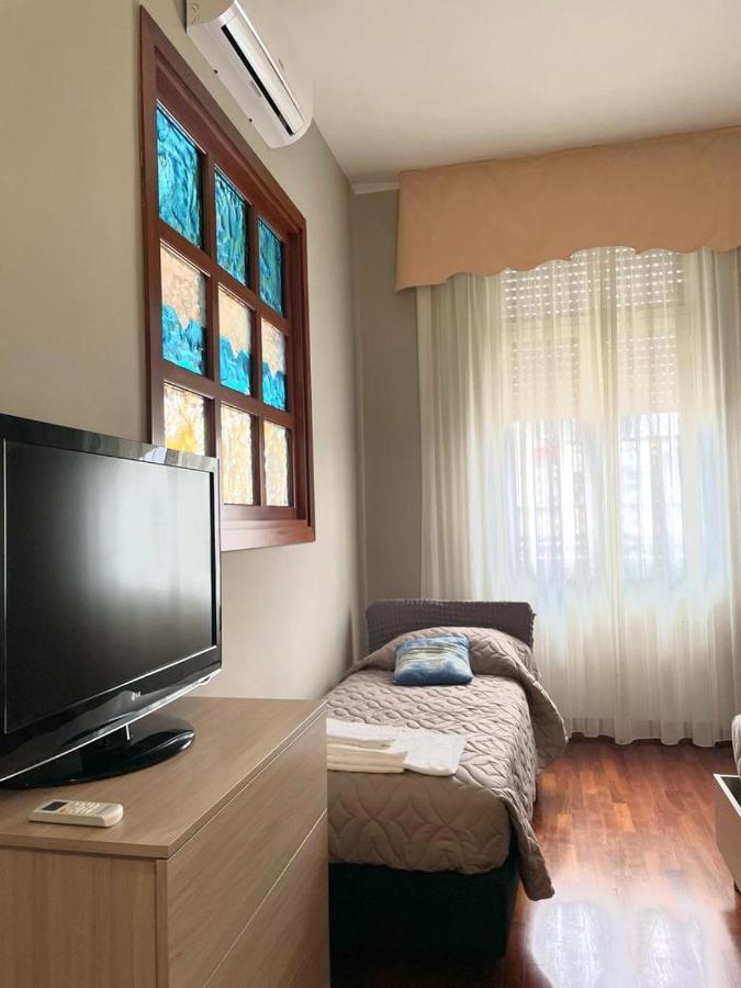 La Ferrovia Holiday Home Napoli Eksteriør billede